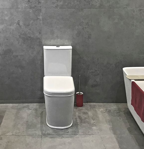 PUERTA RIM компакт 69*38*79см, гор. выпуск, нижний подвод, бачок 3/6л, сиденье твердое slow-closing 58699 фото